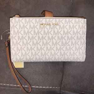 White & Tan Michael Kors JetSet Travel